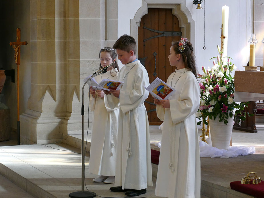 Feier der 1. Heiligen Kommunion in Sankt Crescentius (Foto: Karl-Franz Thiede)